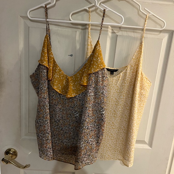 Lot Banana Republic sleevelesss tops - XL NWOT - Picture 2 of 2